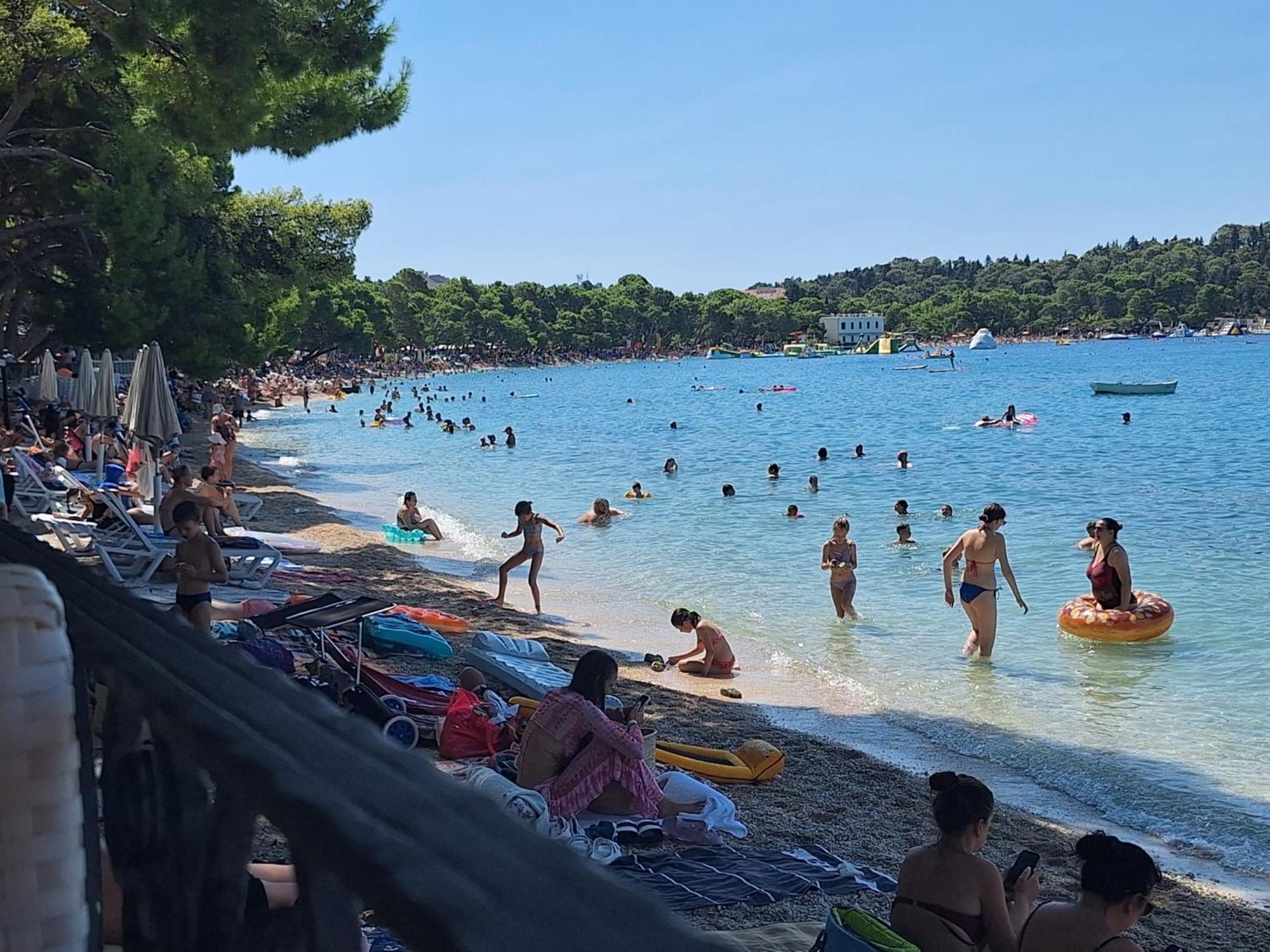 Za 2 Uz * Makarska